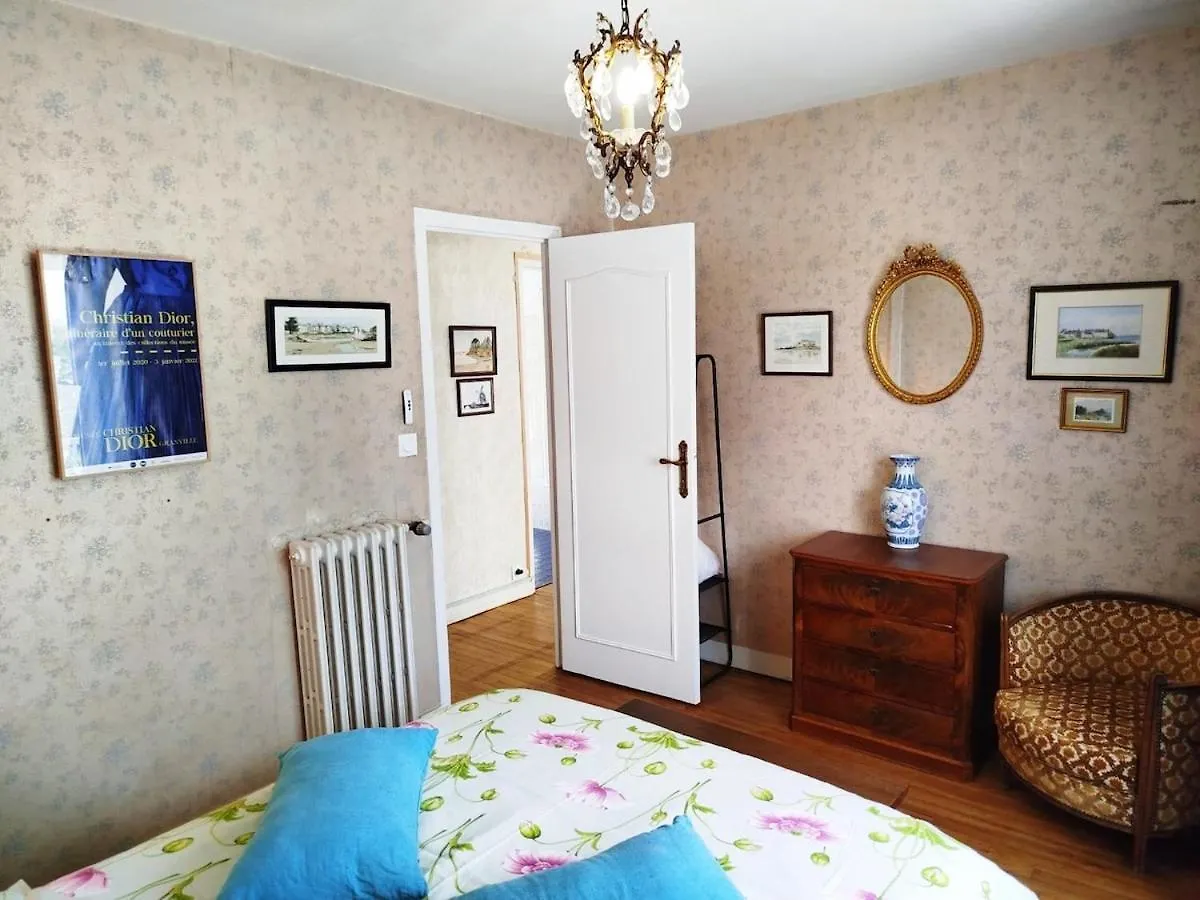 Holiday home House Between Cancale And Mont Saint-Michel Le Vivier-sur-Mer